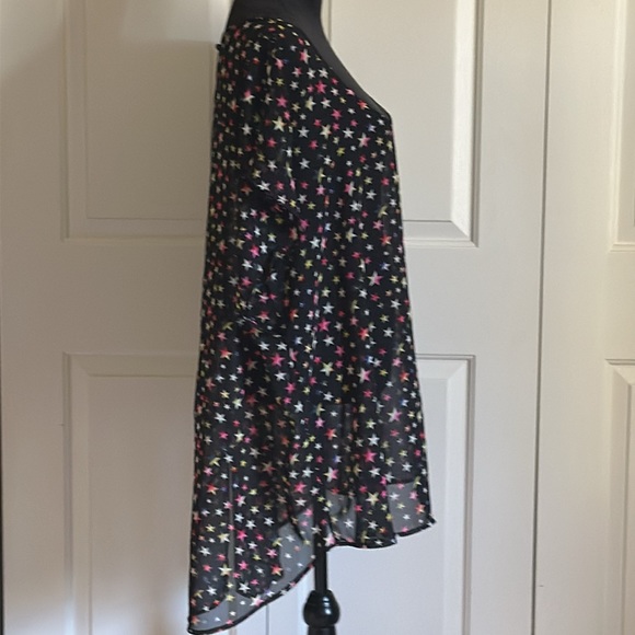 💖New list TORRID plus size black coverup with colorful stars - Picture 2 of 6